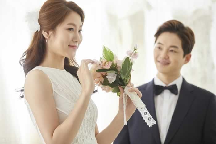 婚姻要懂得居安思危，挽回婚姻要对过去的错误进行补偿(图1)