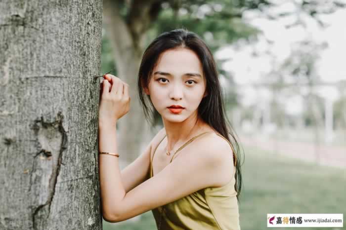 迁就你的人，暴露出的是崇拜和爱(图1)