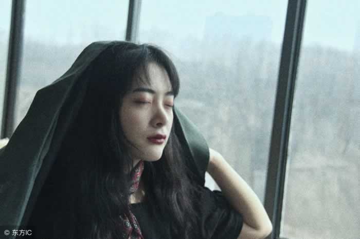 常做这三件事的女人，根本不爱你，男人别傻了(图2)