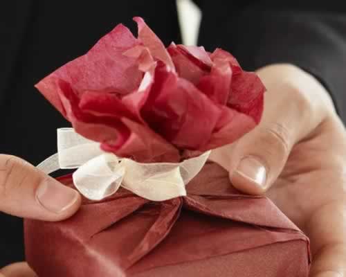 有一种男人的爱，不是用嘴说的