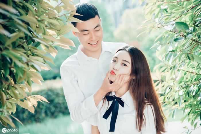 女人对你动真情了，才会和你开这类“玩笑”，骗不了人(图2)