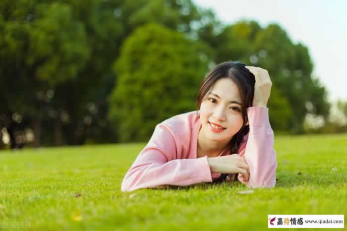 女人口中的三种“不在乎”，其实是介意(图2)