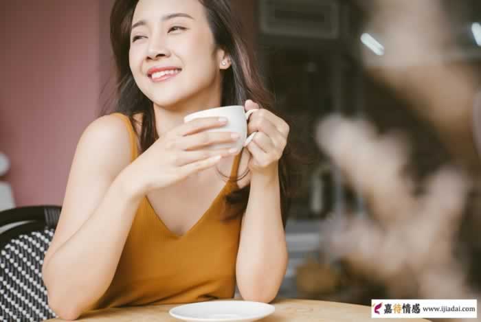 女人嘴上不饶人，很容易吃这三种亏(图1)