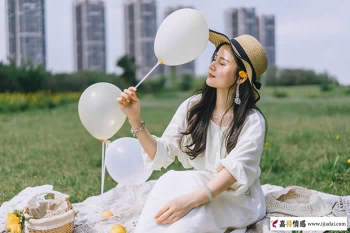 女人动心了才会有的3种“暗示性”行为(图1)