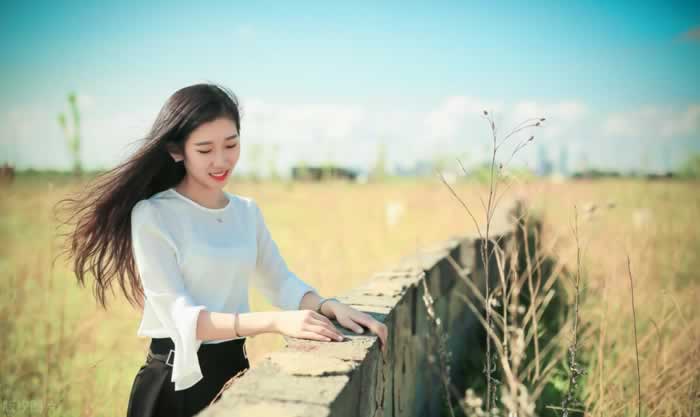 男人身边出现“绿茶女”，女人该如何应付？(图2)