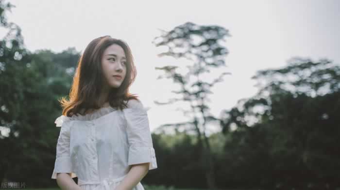 绿茶女的三大受宠秘籍:如何抓牢男人心?(图4) 绿茶女的三大受宠秘籍:如何抓牢男人心?(图4)