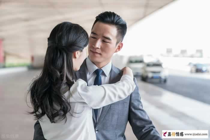 和初恋男友暧昧不清，险些离了婚(图3)
