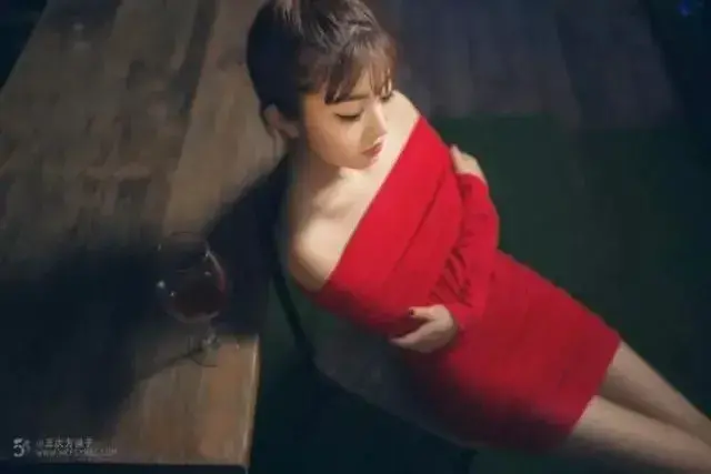 该怎么做才能吸引前任？什么样的女人最吸引男人？(图1)